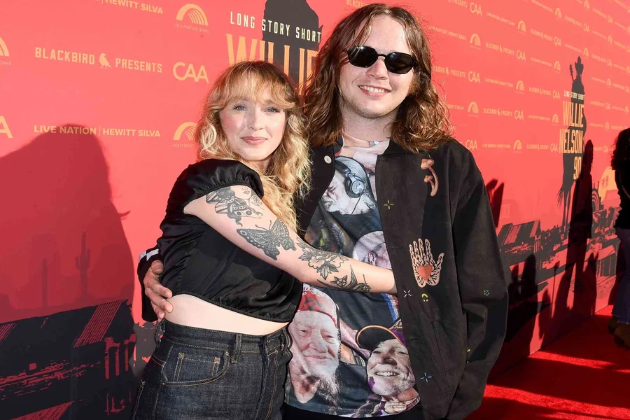 Billy Strings Wife Age
