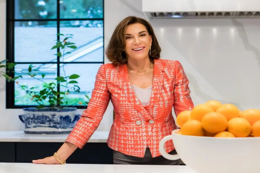 Hilary Farr Age And Height