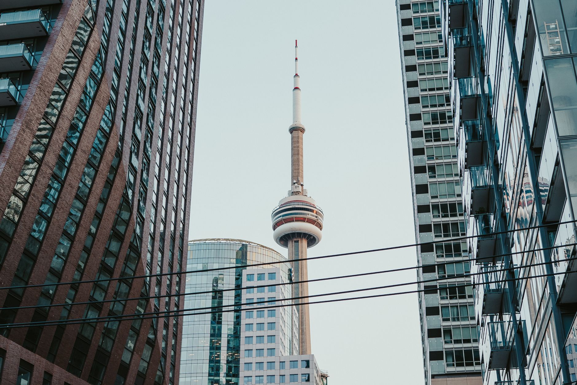 5 Toronto Business Travel Decisions to Make Early