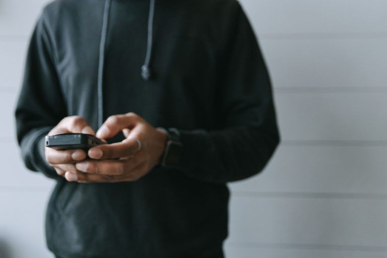Why Frictionless User Experiences Are Taking Over Digital Entertainment