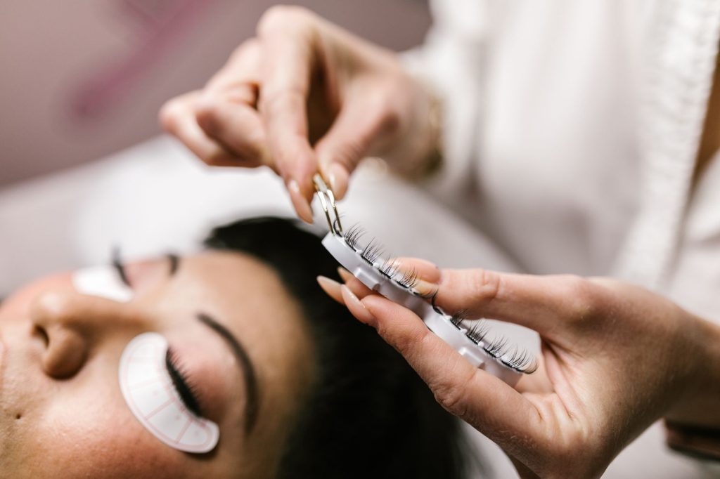 Professional Eyelash Extension Course: Certified Lash Technician Training