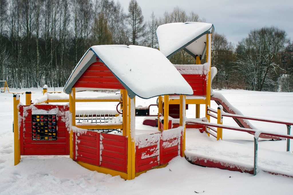 How to Build a Covered Play Area Kids Can Use All Year