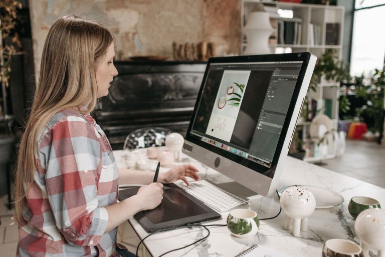 How to Hire the Right Graphic Designer for Your Brand: A Guide to Typography and Visual Identity