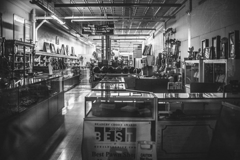 What to Do When a Buyer Approaches Your Pawn Shop Unprompted