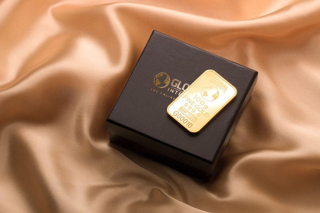Why Luxury Brands Still Rely on Gold in Their Visual Identity