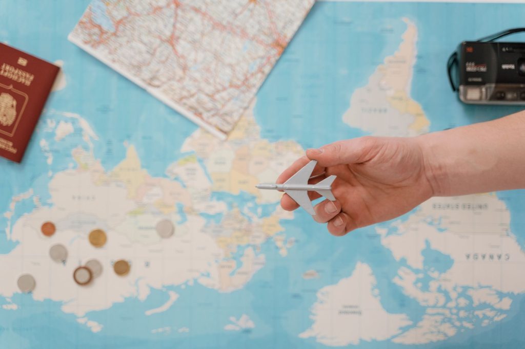 Why Student Pilots Still Need an E6B in the Age of Flight Planning Apps