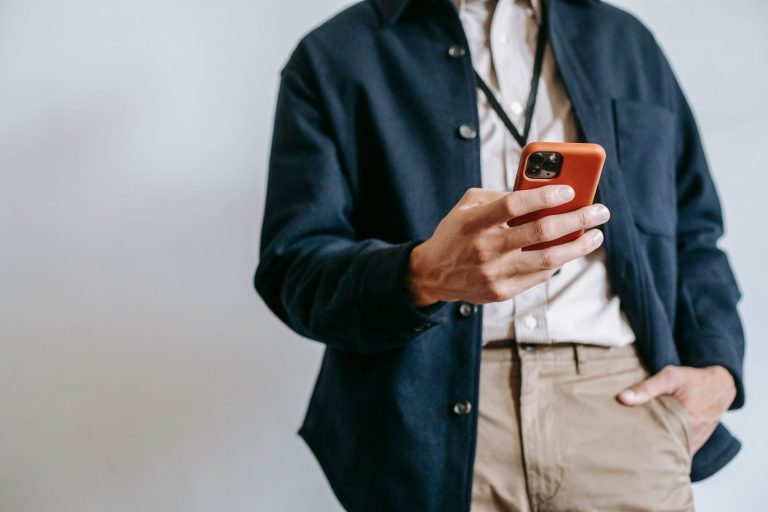 How to Receive SMS Online Without Giving Out Your Real Number